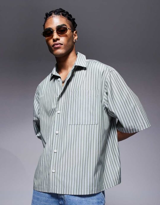 ASOS DESIGN oversized kortärmad randig skjorta i grön - Image 1