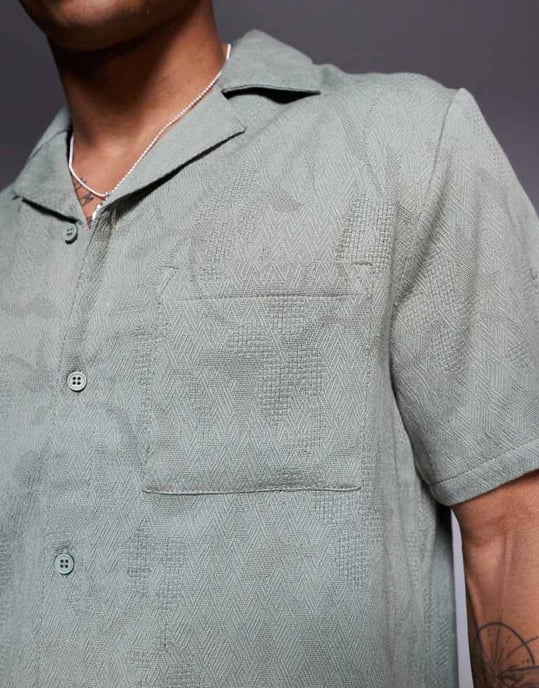 South Beach textured short sleeve beach shirt in green - Image 3