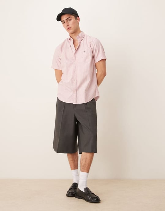GANT sköldlogotyp kortärmad randig oxfordskjorta i rosa - Image 2