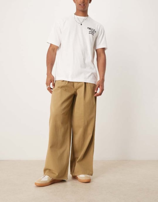 ASOS DESIGN lösbyxa med detalj i veck i tan - Image 1