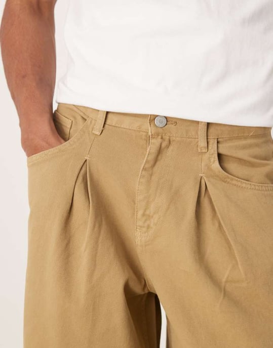 ASOS DESIGN lösbyxa med detalj i veck i tan - Image 4