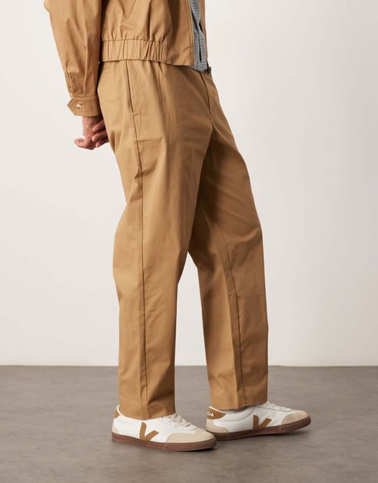 ASOS DESIGN mjuk bomullsrik smart co-ord oversized tapered byxor i kamel med elastisk midja - Image 2