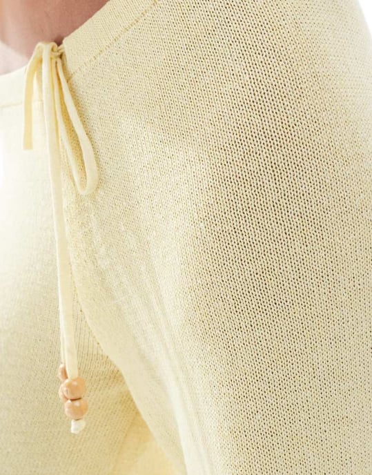 ASOS DESIGN låg midja stickad byxdress med pärlor i smörgul - Image 2