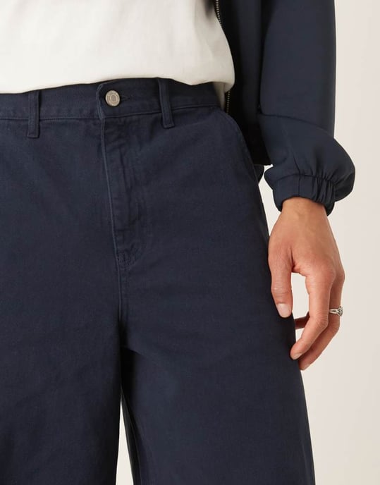 ASOS DESIGN lösa byxor med sömdetalj i marinblå - Image 3