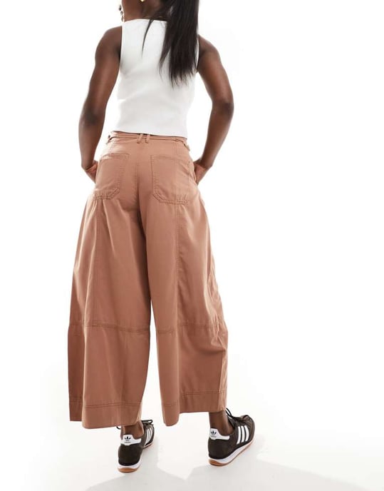 ASOS DESIGN tvättade tunnbrallor med flikdetalj i rost - Image 3