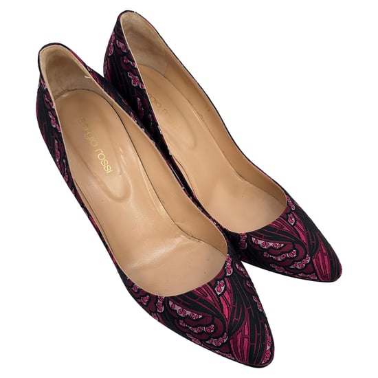 Sergio Rossi Floral Print Pointed-Toe Pumps in Black Canvas - Image 5