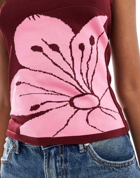 ASOS DESIGN stickad bandeau-top med överdimensionerad blomma i rosa - Image 2