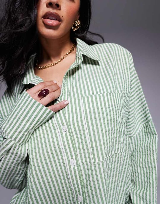 ASOS DESIGN Lisa seersucker oversized strandskjorta i grönrandig mönster - Image 3