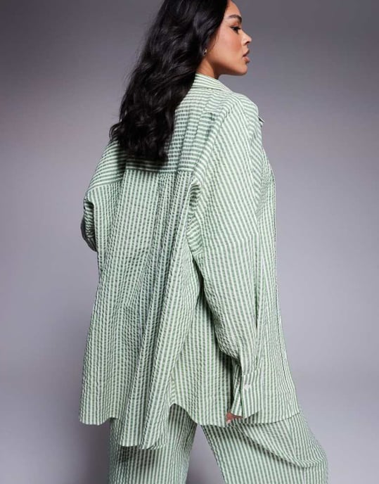 ASOS DESIGN Lisa seersucker oversized strandskjorta i grönrandig mönster - Image 4