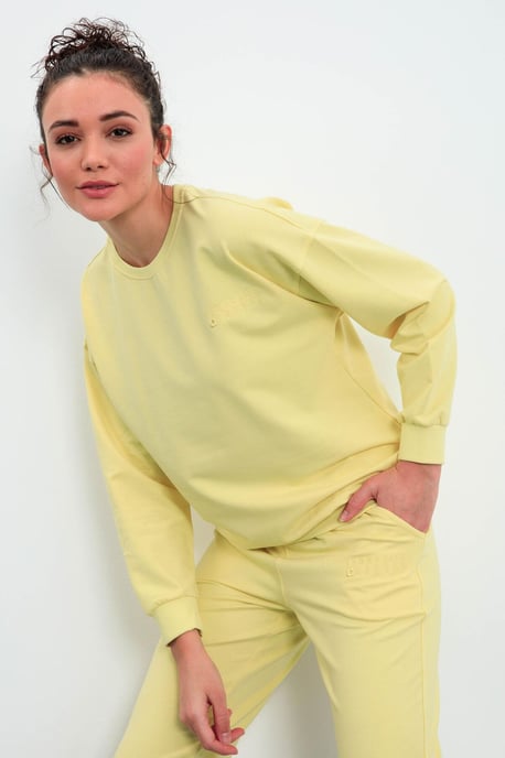 Oversized Crew Neck Sweatshirt and Pants Set - Image 3