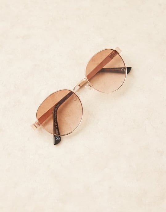 ASOS DESIGN metallrunda solglasögon med ombre-bruna linser - Image 3