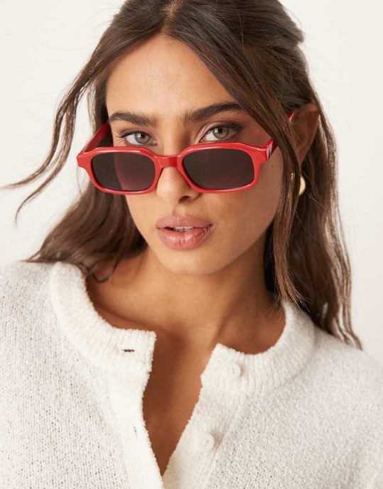 ASOS DESIGN smala fyrkantiga solglasögon i rött - Image 3