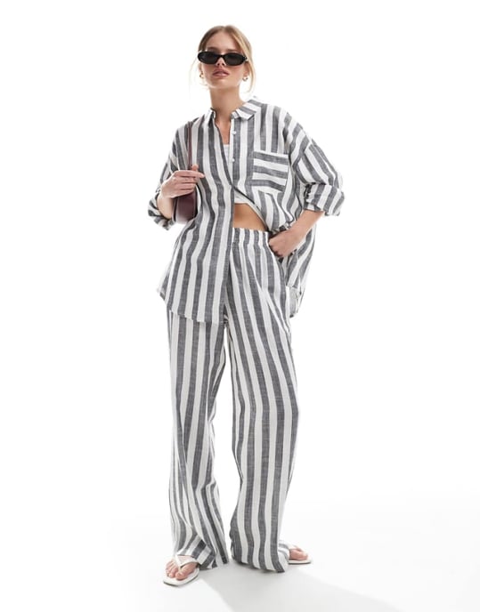 4th & Reckless linen blend wide leg beach trouser co-ord in grey & white stripe - Image 1
