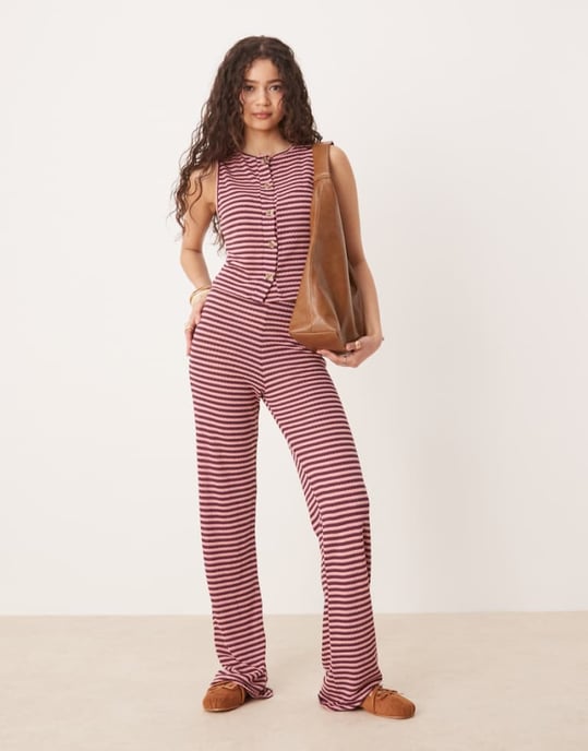 ASOS DESIGN stickad byxdress med vida ben i rosa och vinröd rand - Image 1
