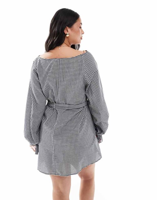 Esmee Curve Exclusive three quarter sleeve mini beach dress in black and white gingham - Image 4