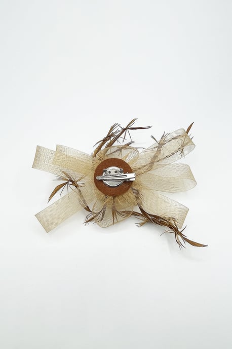 Crystal Feather Blossom Fascinator & Brooch in Gold - Image 3