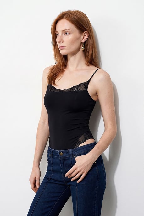 Lace Sleeveless Slim-fit Bodysuit Blouse - Image 3