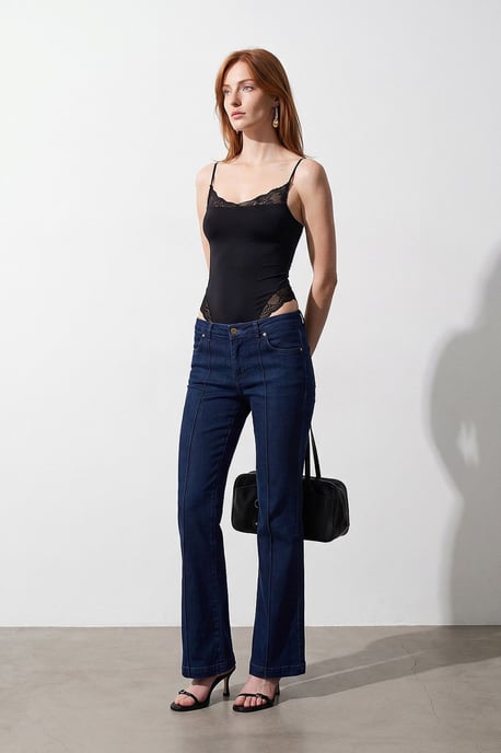 Lace Sleeveless Slim-fit Bodysuit Blouse - Image 4