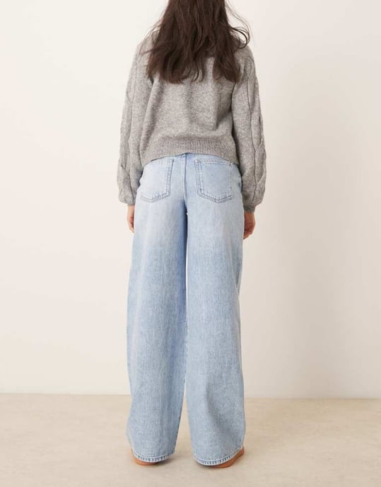 JDY Carina hög midja vida jeans i ljusblå tvätt - Image 2