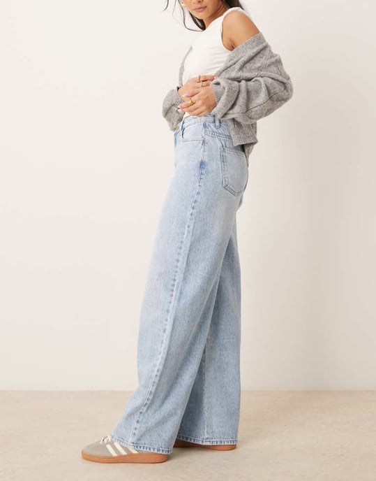 JDY Carina hög midja vida jeans i ljusblå tvätt - Image 3