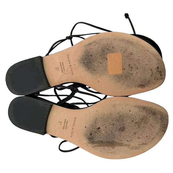 Magda Butrym platte sandalen met bloemenapplicaties in zwart leer - Image 5