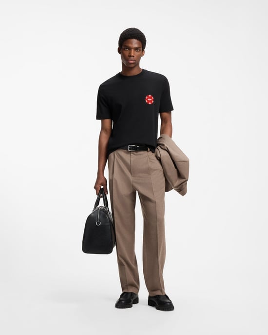 Regular Fit Short Sleeve Logo Detail T-Shirt in Black - Image 4
