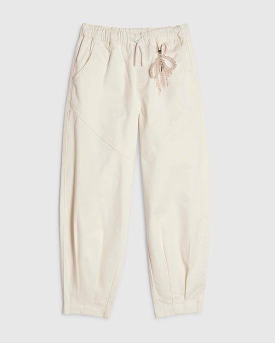 River Island Girls Cargo Trousers Cream Twill Keyring - Image 1