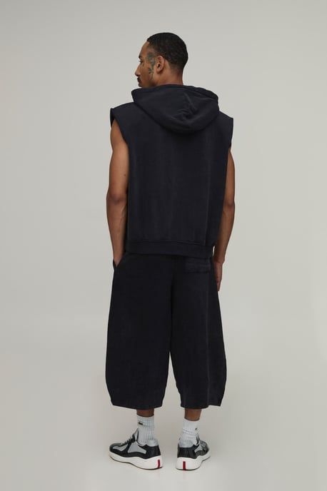 Oversized Boxy Sleeveless Padded Shoulder Wash Zip Hoodie - Image 2