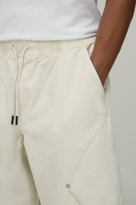 Elasticated Waist Balloon Fit Double Leg Pleat Detail Twill Trousers - Image 3