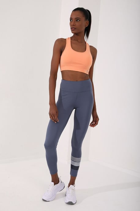 Sleeveless Cropped Fitted Sports Top - Image 3