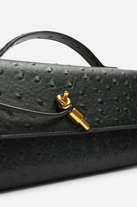 Wheres That From Womens Petal Envelope Style Ostritch Clutch Bag - Image 3