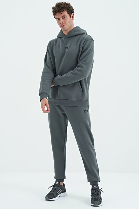 Men's Hooded Sweatshirt And Pants Set - Image 5