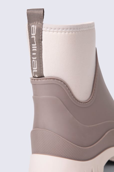 'Bailey' Women's Wellies Durable Rubber Outsole Moisture Wicking Comfy Rain Boots Taupe - Image 4