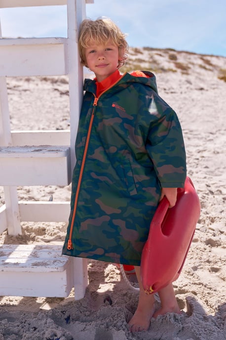 'Tidal' Kids Printed Waterproof Changing Robe Windproof Soft Hooded Surf Poncho Khaki - Image 1