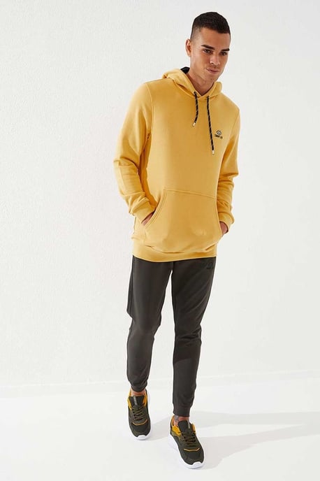 Men's Solid Hooded Sweatshirt With Pocket - Image 2