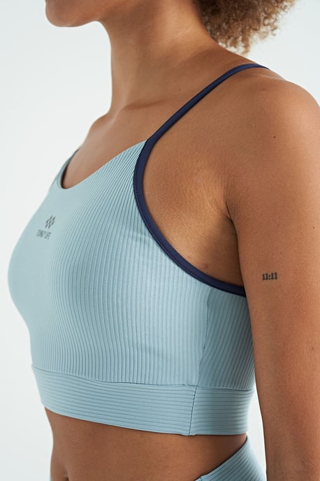 Aansluitend Mouwloos Crop Sporttop - Image 6
