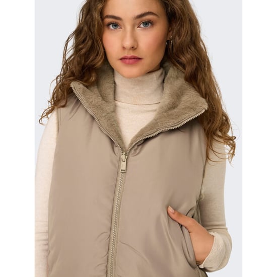 Only Onldana life faux fur waistcoat cc otw zand - Image 4
