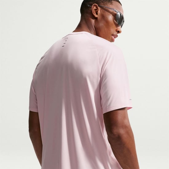 Men's Nike Stride Crew Neck Short Sleeve Jersey Competition T-Shirt in Silt Red/(Ref - Image 2