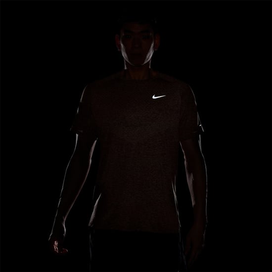 Men's Nike Stride Crew Neck Short Sleeve Jersey Competition T-Shirt in Silt Red/(Ref - Image 4