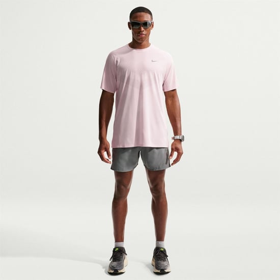 Men's Nike Stride Crew Neck Short Sleeve Jersey Competition T-Shirt in Silt Red/(Ref - Image 5
