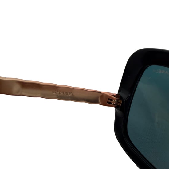 Chanel CH5370 Sunglasses Oversized Square Frame in Black Acetate - Image 5