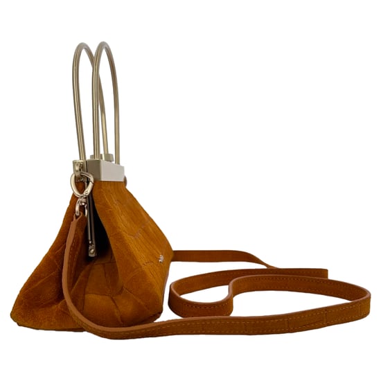 Cult Gaia Evening Crossbody-väska i ockrabrun mocka - Image 2
