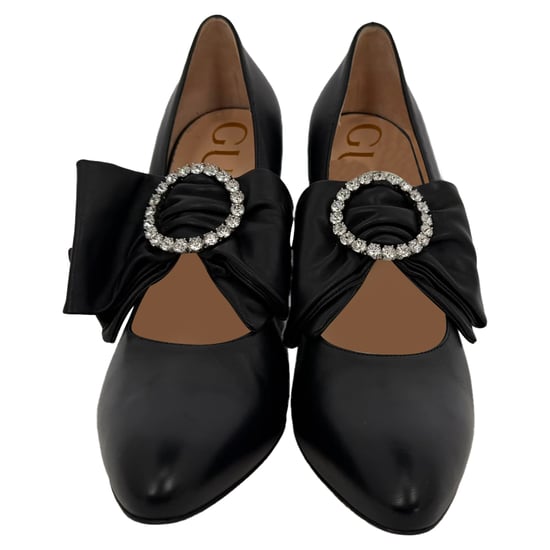 Gucci Elaisa pumps met strikdetail en kristallen versiering in zwart leer - Image 1