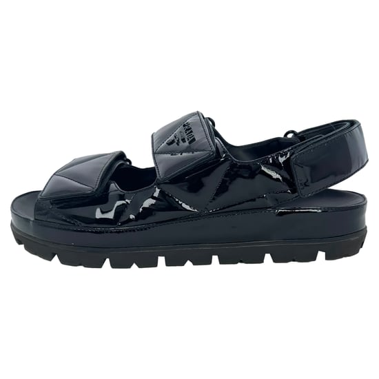 Prada Gequiltte Slingback Sport Sandalen in Zwart Lakleer - Image 2