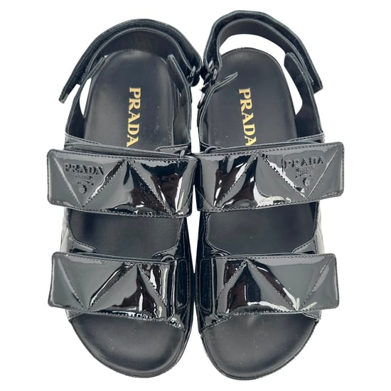 Prada Gequiltte Slingback Sport Sandalen in Zwart Lakleer - Image 5