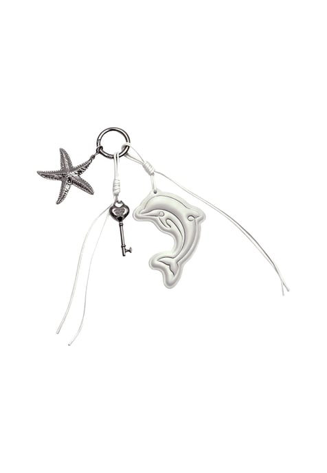 Kassandra Keychain Unisex - Image 1