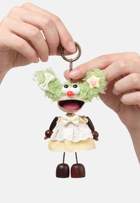 Kassandra Keychain Unisex - Image 3