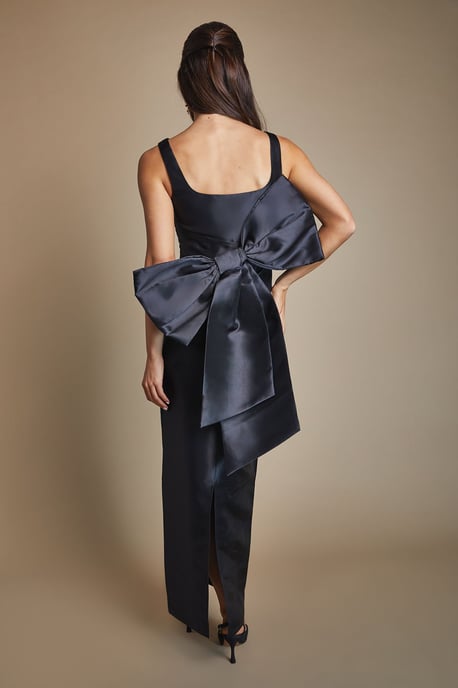 Twill Sleeveless Column Bridesmaid Dress with Statement Bow Back - Image 3