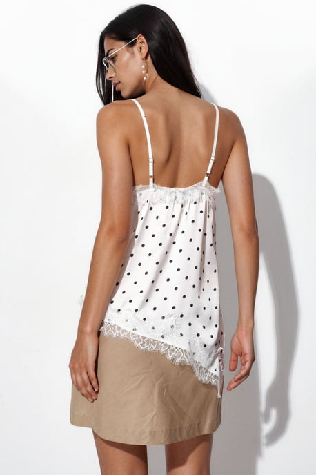 Gestippelde Satijnen V-hals Cami Blouse - Image 3