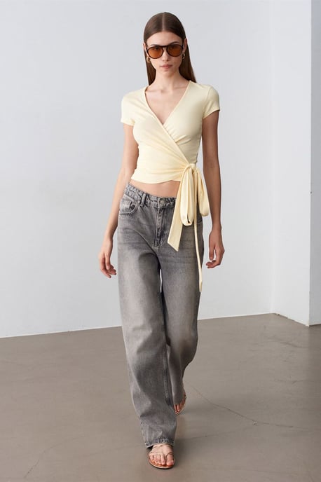 Crop Wrap Blouse With Tie Detail - Image 4